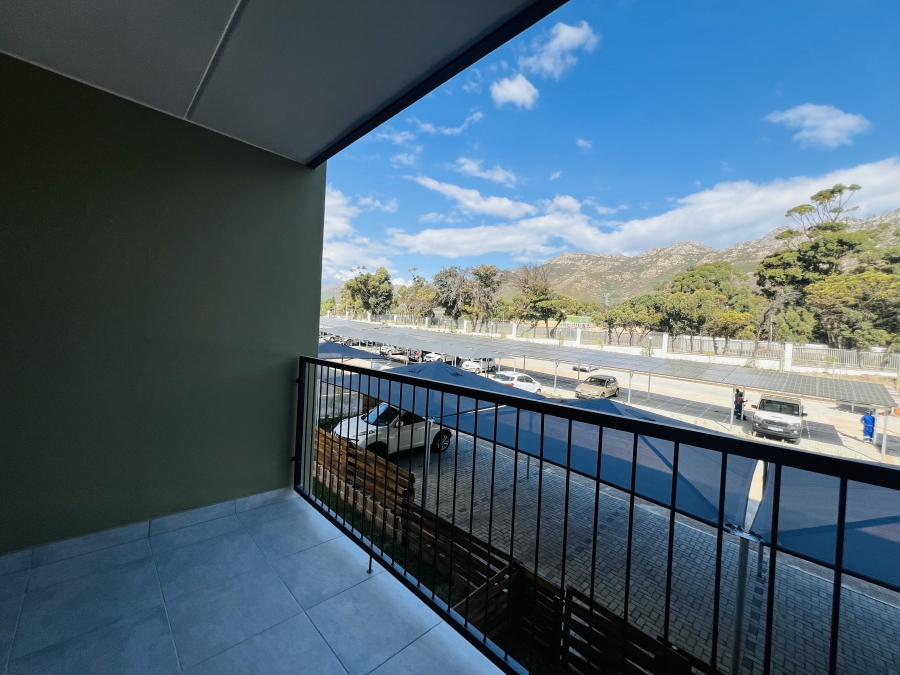 To Let 2 Bedroom Property for Rent in Admirals Park Western Cape